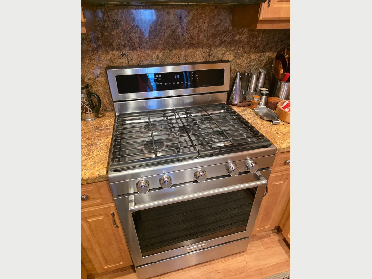 KitchenAid gas range in Manhattan Beach, CA