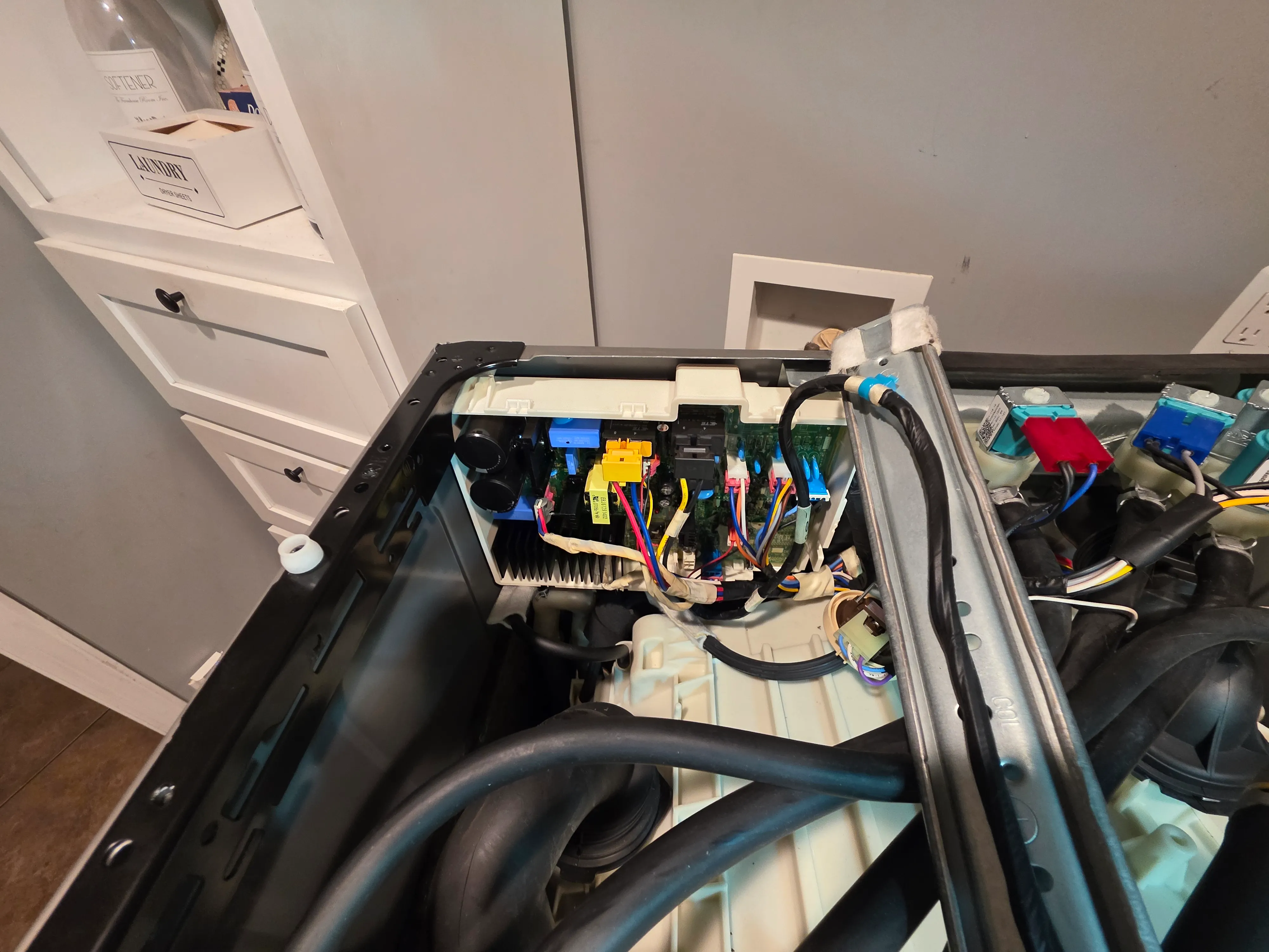 Washer electronic control board diagnostics and error code analysis